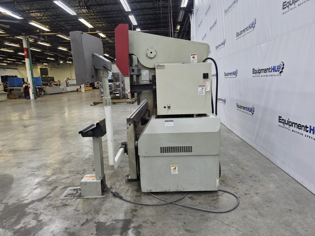 100 Ton, Accurpress #710010, 3-Axis CNC hydraulic press brake, 10' overall, 102" between housing, 8" stroke - Image 6