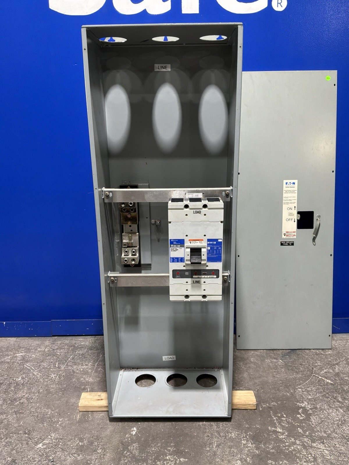 1200 Amps, Eaton, enclosed circuit breaker, 600 Volts, NEMA 1 - Image 3