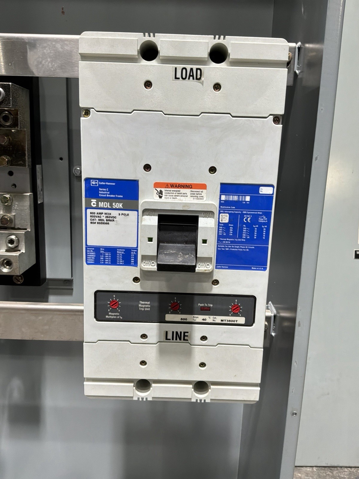 1200 Amps, Eaton, enclosed circuit breaker, 600 Volts, NEMA 1 - Image 4