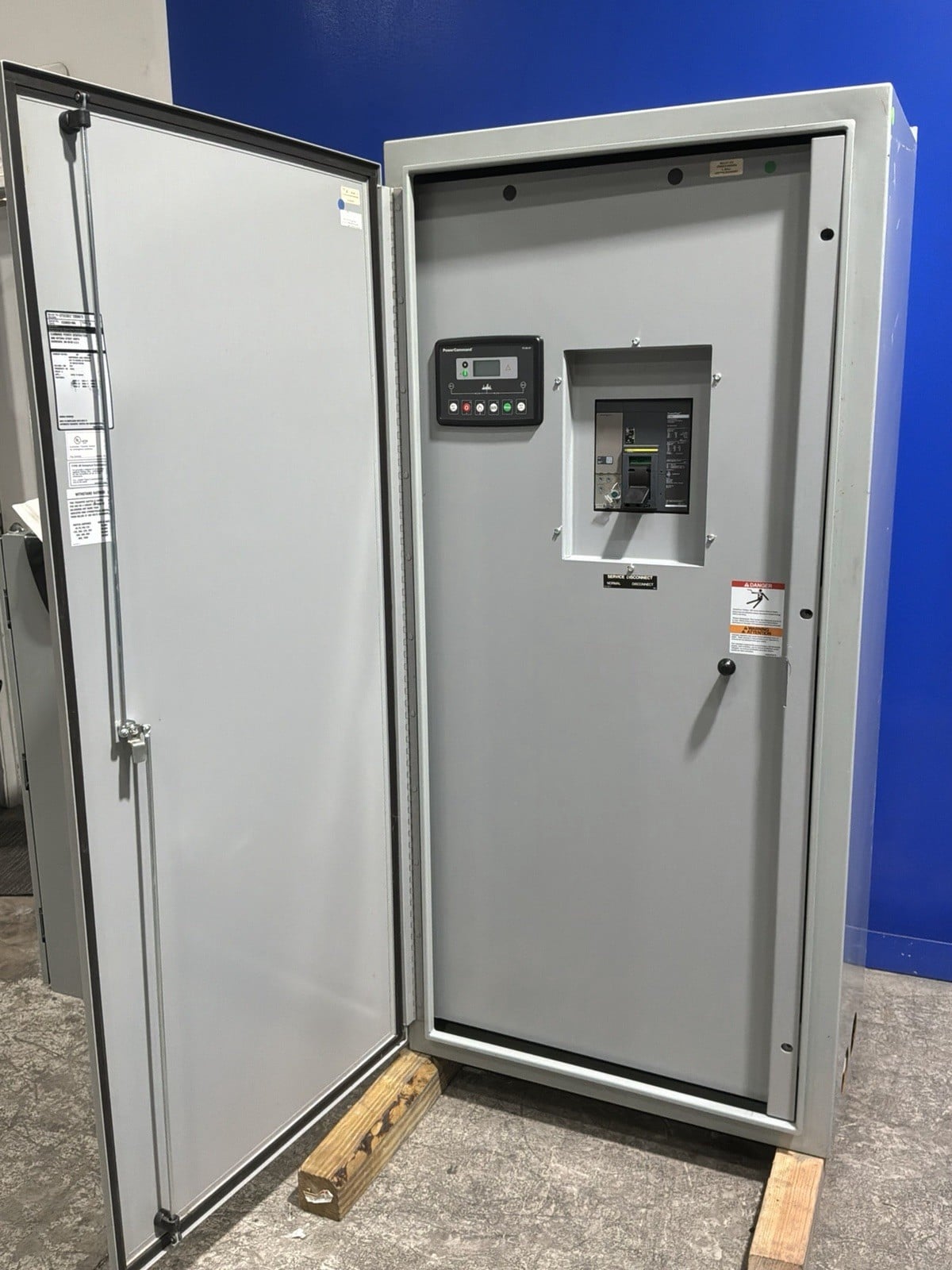 600 Amp. Cummins #E23M231965, Transfer Switch, 480 Volts, 4 Pole, service entrance rated, 60 Hz - Image 4