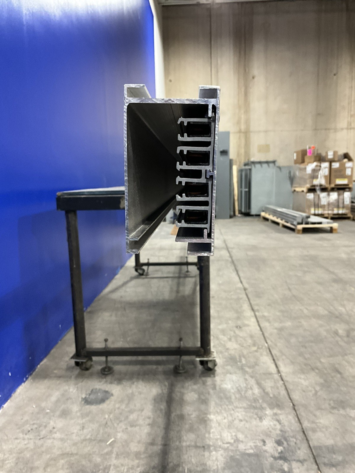 225 Amps, Starline #B225-4PG-20FF, Track Busway, 600 Volts, 20' length - Image 3