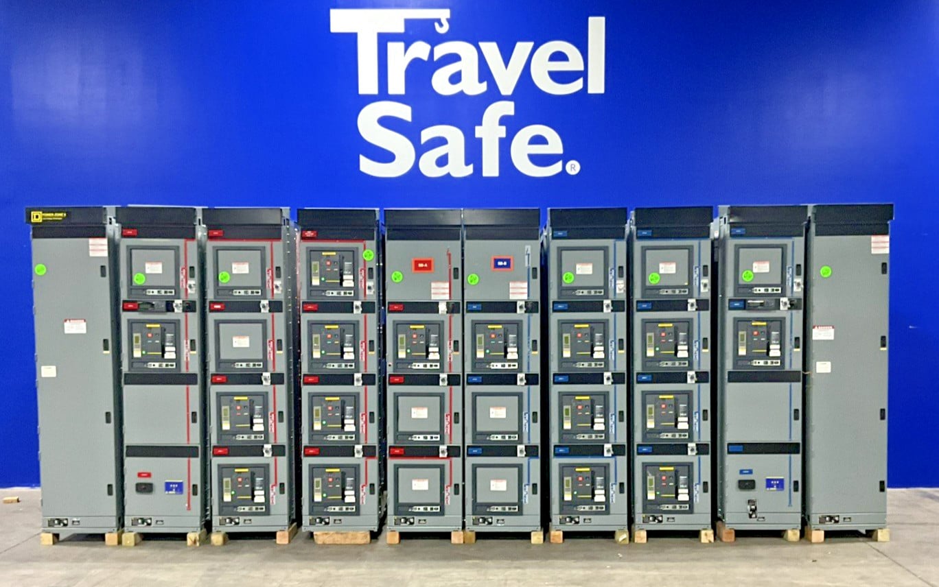 2000 Amps, Square D, Power-Zone Switchgear, 10 Section, 480 Volts, 3 Phase, 4 Wire - Image 1