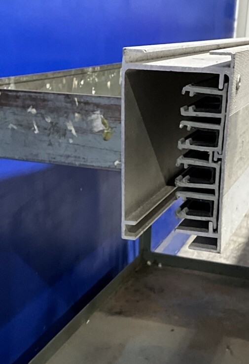 225 Amps, Starline #B225G-4PG-9, Track Busway, 300 Volts - Image 4
