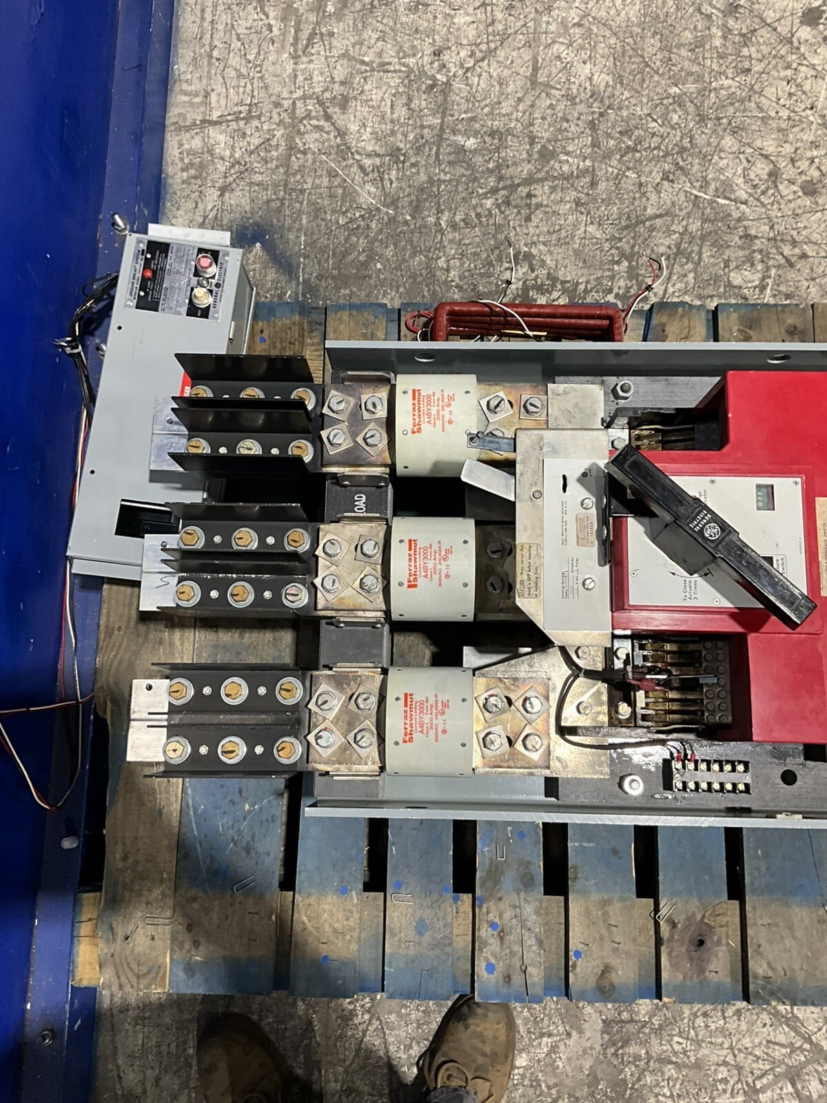 4000 Amp. General Electric #THPC3640BET1, high pressure co, 600 Volts, 3 Phase - Image 6