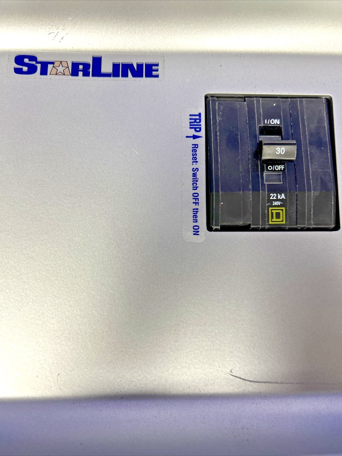 30 Amps, Starline #CBDCT55GHE92-1'-L2130C-4, Busway Tap Box, 208 Volts - Image 2