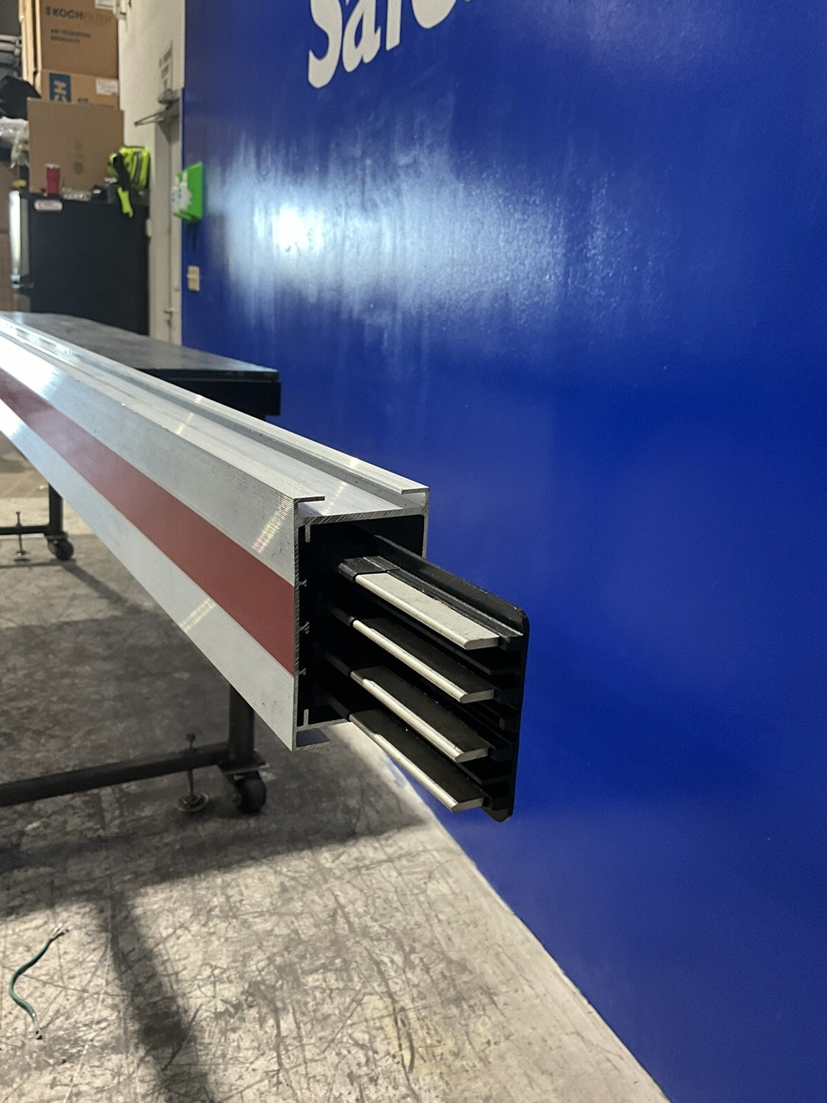 225 Amps, Starline #US225T3C4S-2000C-STD6, Track Busway, 600 Volts, 20' length - Image 3