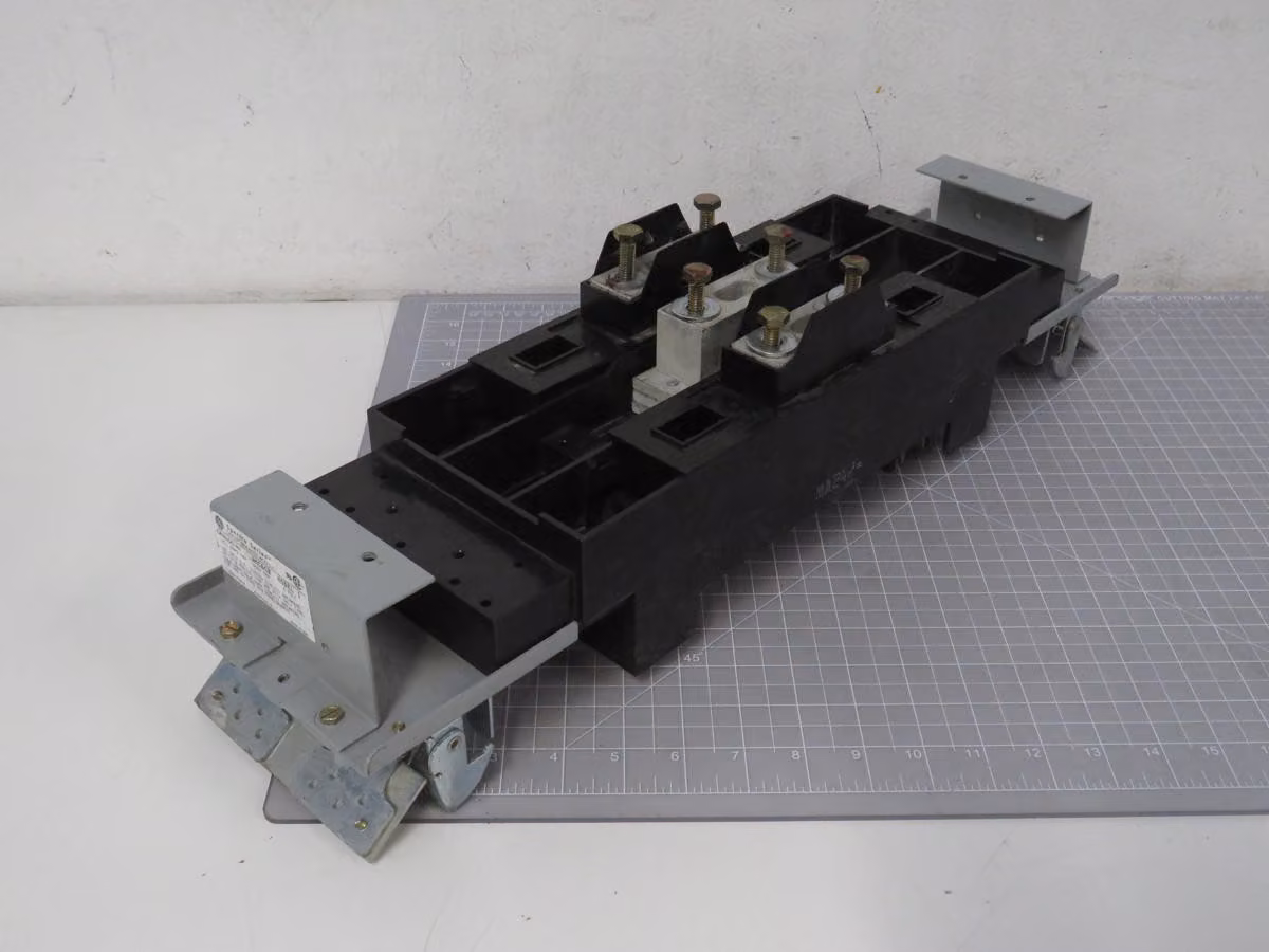 1,200 Amp, Allen-Bradley #AMC6GB, Model 1 Circuit Breaker Module 1200A 600 Volts 6 Pole - Image 2