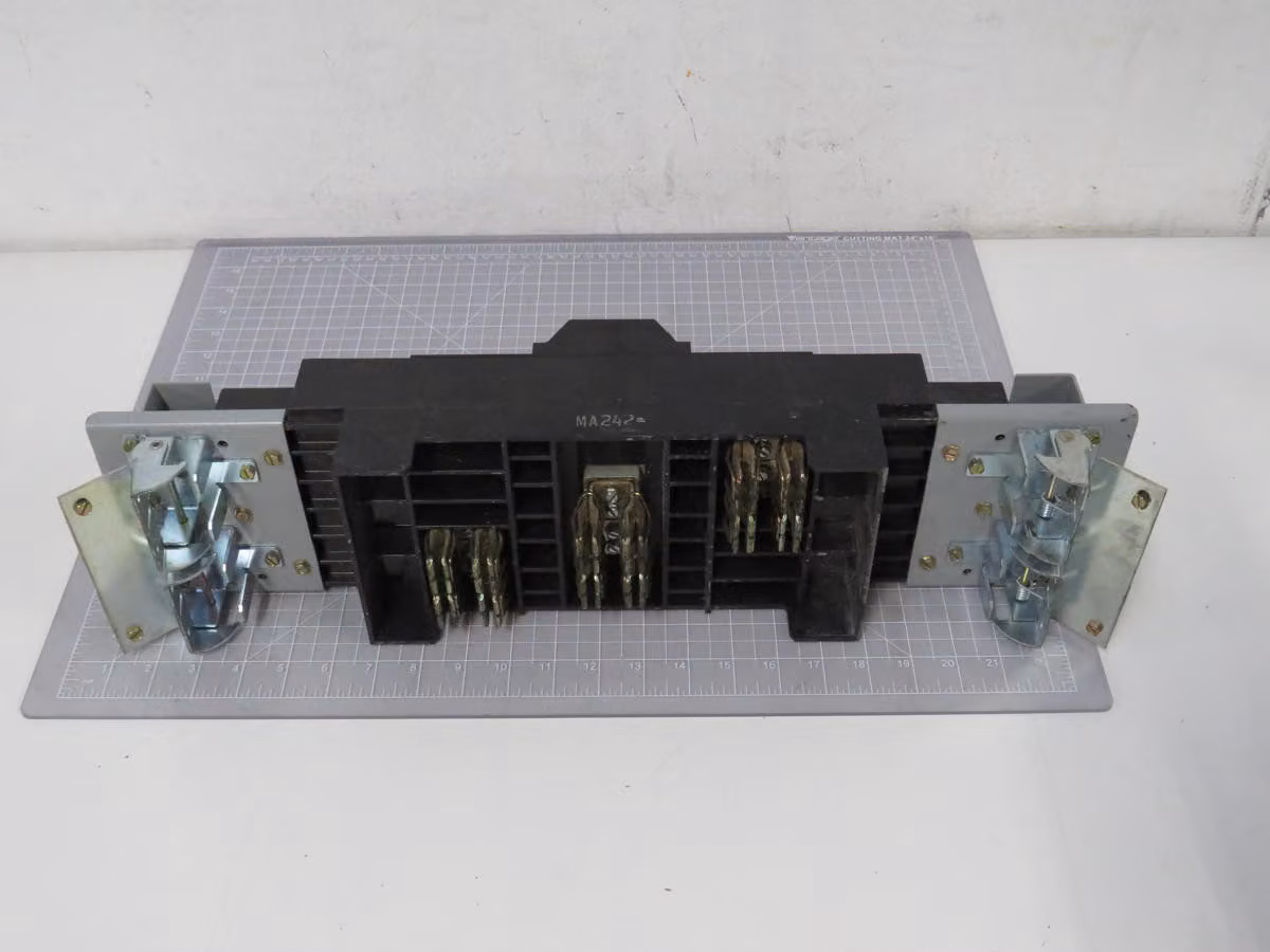 1,200 Amp, Allen-Bradley #AMC6GB, Model 1 Circuit Breaker Module 1200A 600 Volts 6 Pole - Image 4