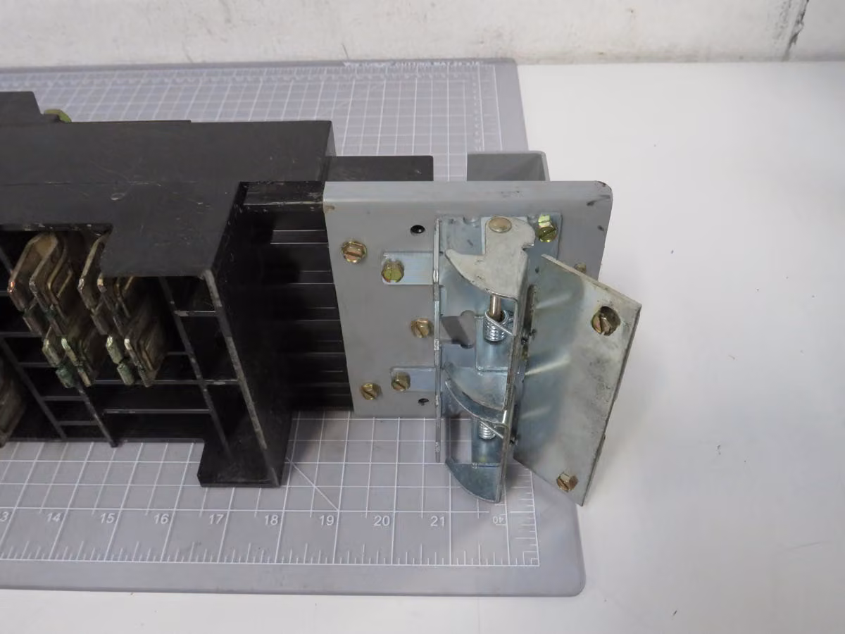 1,200 Amp, Allen-Bradley #AMC6GB, Model 1 Circuit Breaker Module 1200A 600 Volts 6 Pole - Image 8