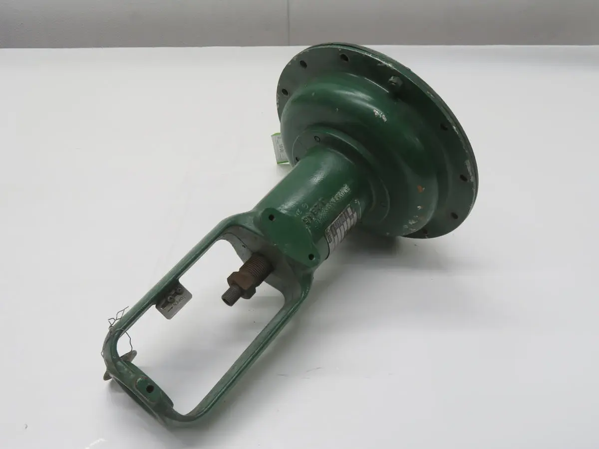 Fisher #657-ES, Pneumatic Steel Flanged Control Valve - Image 2