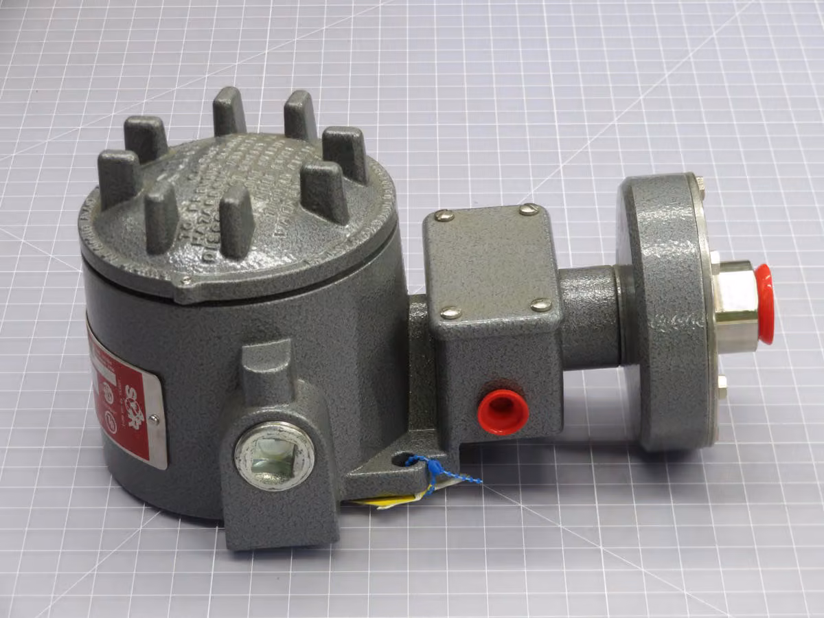 Sor #52B3-AA117-R1-C2A-WVRR, Pressure Switch - Image 3