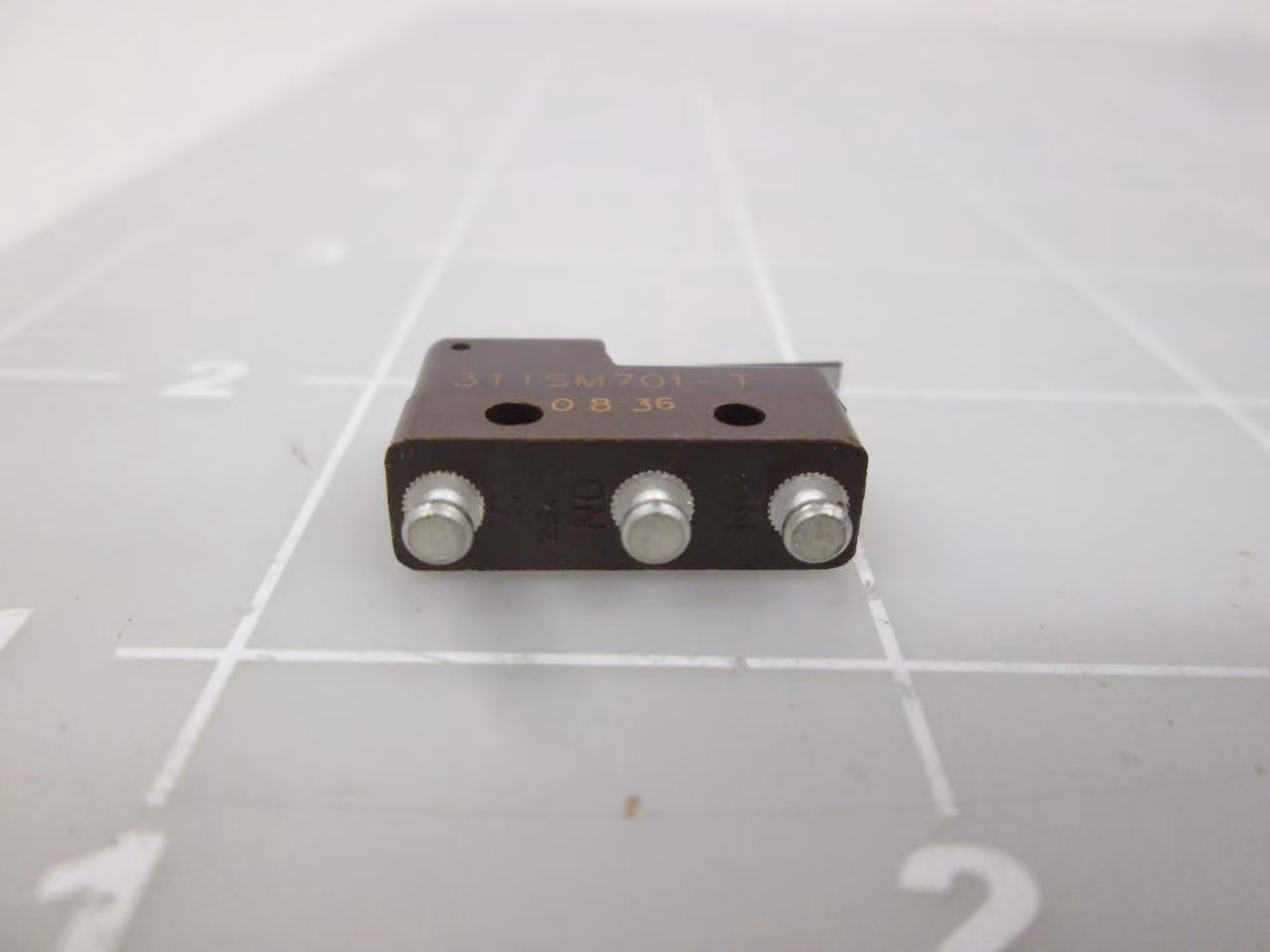 Honeywell #311SM701-T, Snap Action Switches, LOT of 10 - Image 3