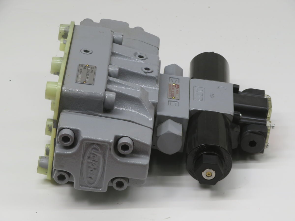 Toyo-Oki #HDD3C-3W-BCA-2-06B-LYD2, Directional Control Valve - Image 3