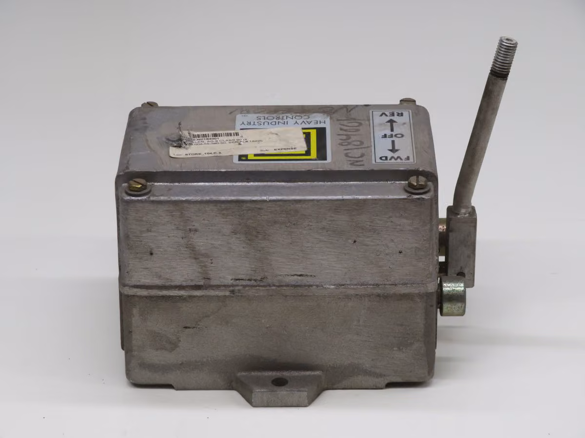 Square D #AG6Z4, Master Switch - Image 3
