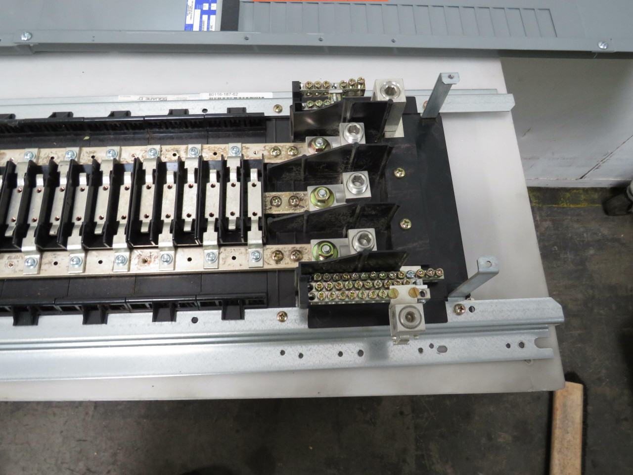 Square D 12199210030360001, E3 Series Nood Panelboard - Image 3