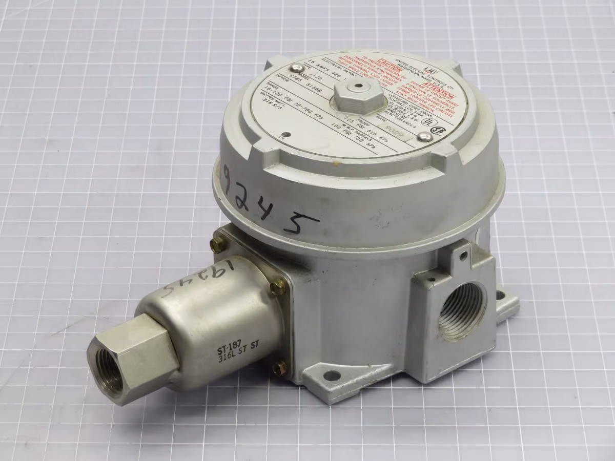 United Electric #9785, Pressure Switch, S156B - Image 2