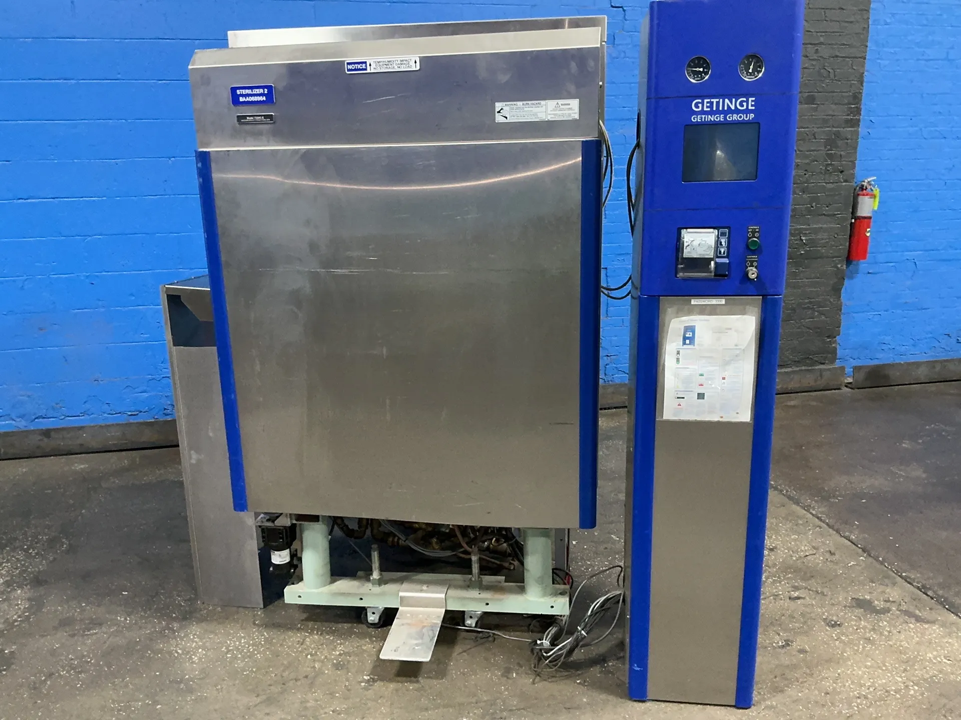 Getinge #733HC-E, Vacuum/Gravity Steam Sterilizer, 26" x 66" x 36", 12 A, 115 V., 2016 - Image 1