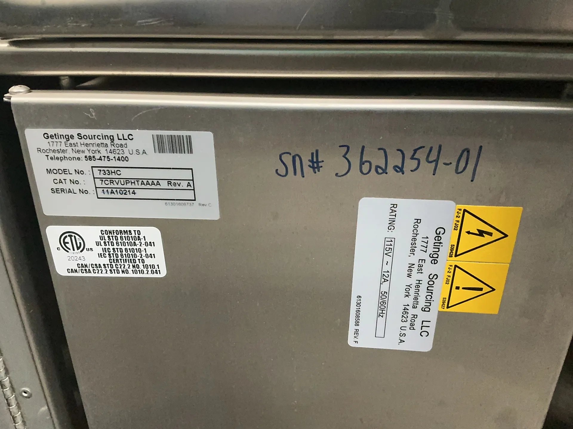 Getinge #733HC, Vacuum/Gravity Steam Sterilizer, 60" x 26" x 36" chamber, 7.2 A, 115 V., 2010 - Image 6