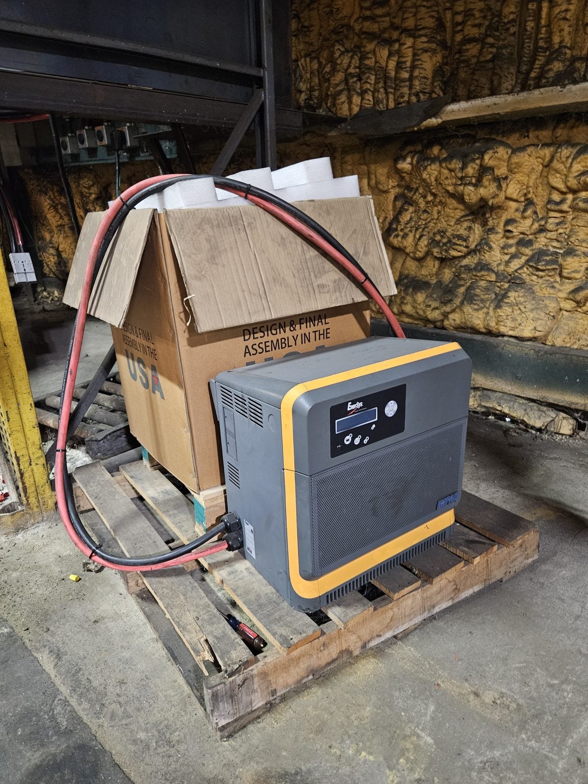 Crown #SP3520-30, Electric Order Picker, SP 3000 series, 24 V., 42" forks, Access 123, w/ EnerSys #EI3-LP-4G - Image 7