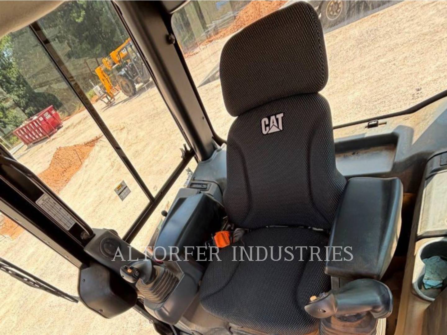 Caterpillar D3-12LGP3D, 2117 hours, S/N: XKY04521, 2023 - Image 6