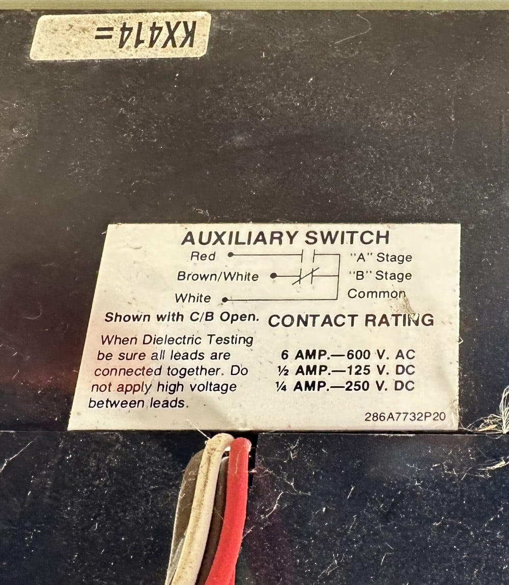 800 Amp, General Electric, TKM836F000, Type TKM, MCCB, 3-Pole, 600 VAC, w/ Motor Operator, Shunt Trip & Aux - Image 2