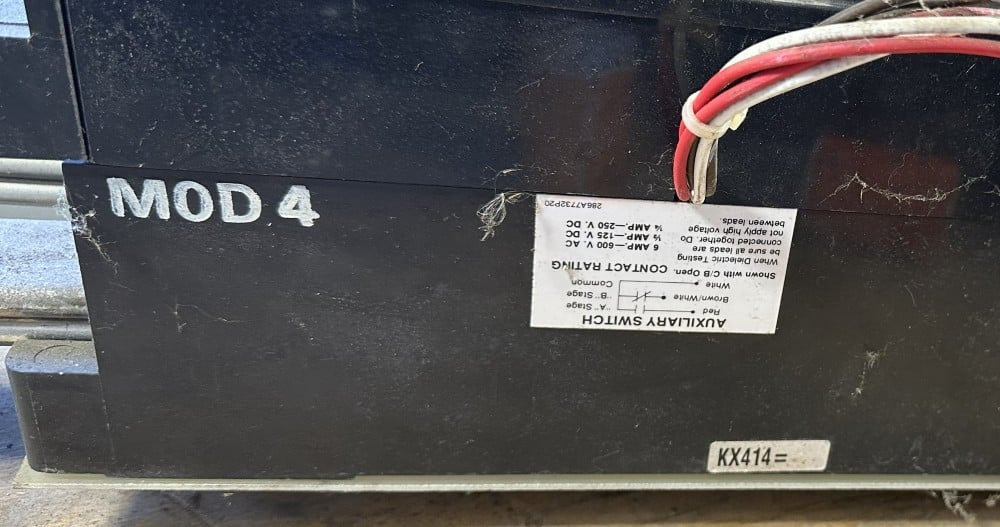 800 Amp, General Electric, TKM836F000, Type TKM, MCCB, 3-Pole, 600 VAC, w/ Motor Operator, Shunt Trip & Aux - Image 3