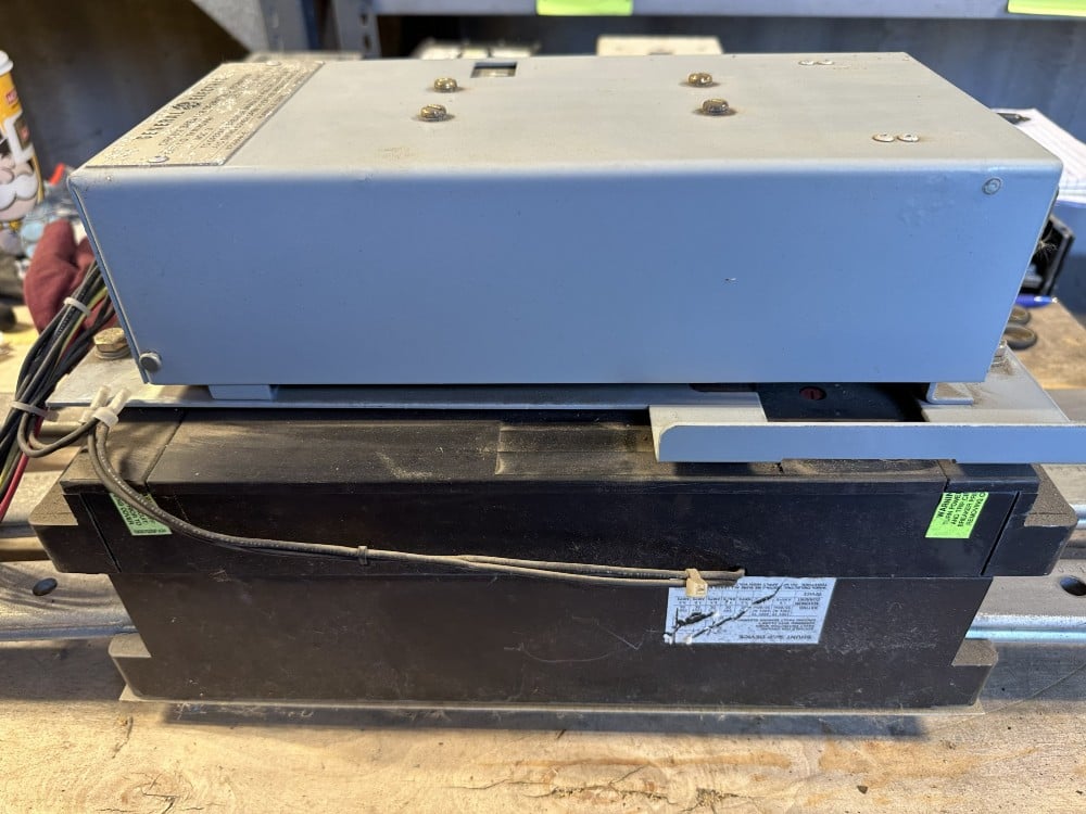 800 Amp, General Electric, TKM836F000, Type TKM, MCCB, 3-Pole, 600 VAC, w/ Motor Operator, Shunt Trip & Aux - Image 6