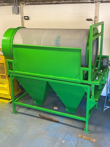 54" diameter x 13' long Verville, Rotary Trommel Screen, 1/4" punch plate screens, 9'-6" screen length, 5 HP - Image 2