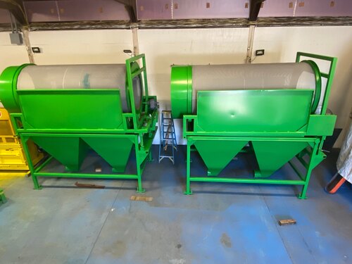 54" diameter x 13' long Verville, Rotary Trommel Screen, 1/4" punch plate screens, 9'-6" screen length, 5 HP - Image 3
