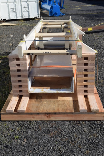 Eriez #TM2412, Tuned Two-Mass Vibratory Feeder Conveyor, pneumatic slide drop out gate, 230/460 V. - Image 4