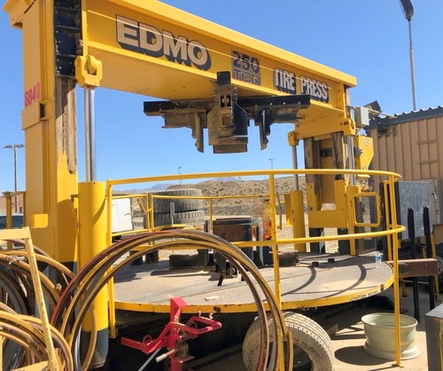 250 Ton, Edmo #250-LD, Hydraulic Tire Press, for 35"-57" rim tires & 46/65-45, 50/80-57 loader tires, (2 - Image 4