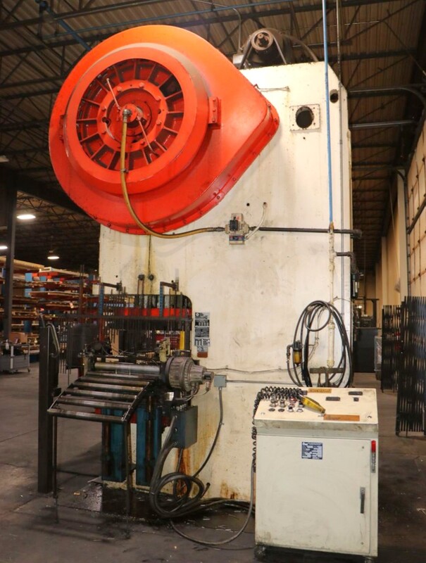 200 Ton, Minster #G1-200, gap frame press, 10" stroke, 25" Shut Height, 6" adj., 58" x 34" bed, 29.5" between - Image 3