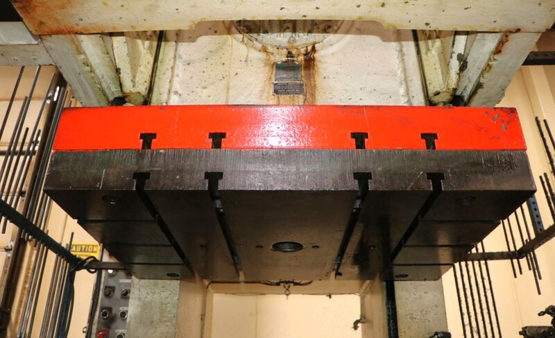 200 Ton, Minster #G1-200, gap frame press, 10" stroke, 25" Shut Height, 6" adj., 58" x 34" bed, 29.5" between - Image 6