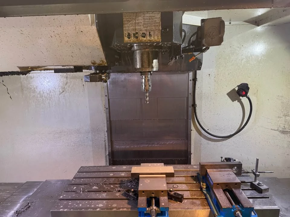 Haas #VF-3, 3-Axis CNC Vertical Machining Center, 40" X, 20" Y, 25" Z, 48" x 18" table, 30 HP, 7,500 RPM, CAT - Image 3