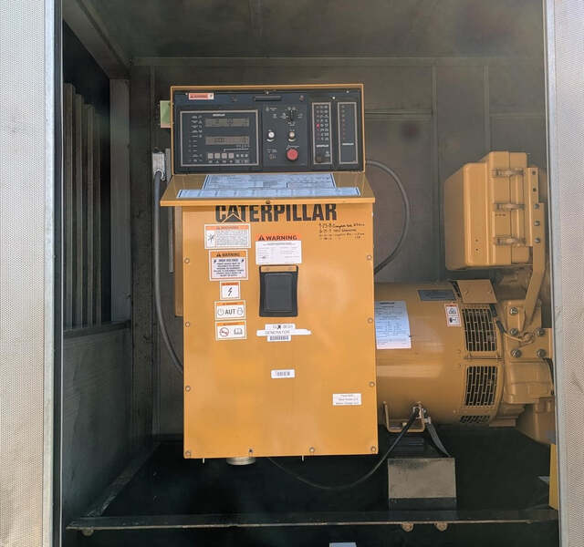 300 KW Caterpillar #3406, diesel generator set, 375 KVA, 277/480 Volts, 3 phase, 3406B engine, sound - Image 5