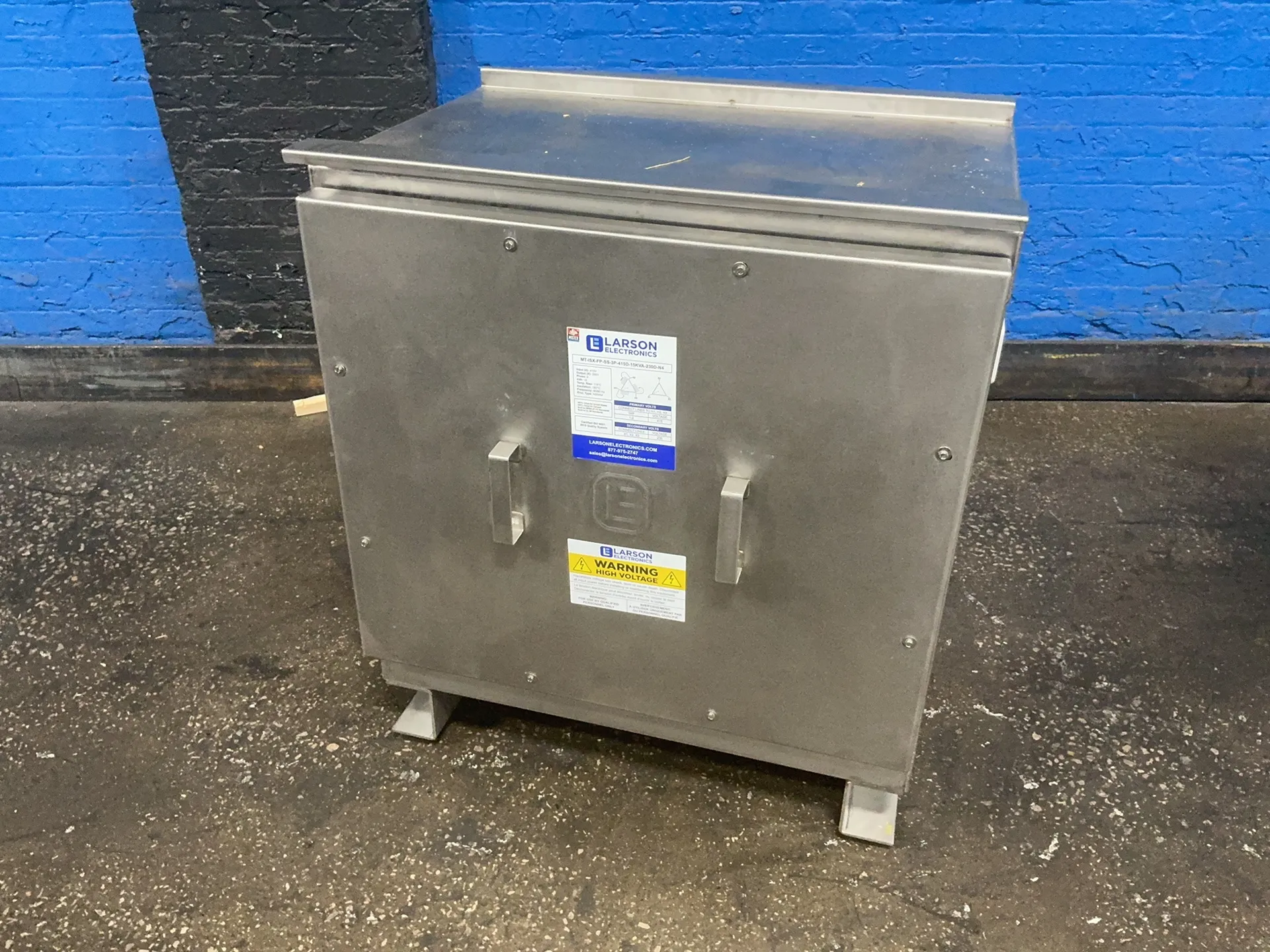 15 KVA 415 Primary, 230 Secondary, Larson Electric MT-ISX-FP-SS-3P-415F-15KVA-230D-N4, transformer, 230/415 - Image 1
