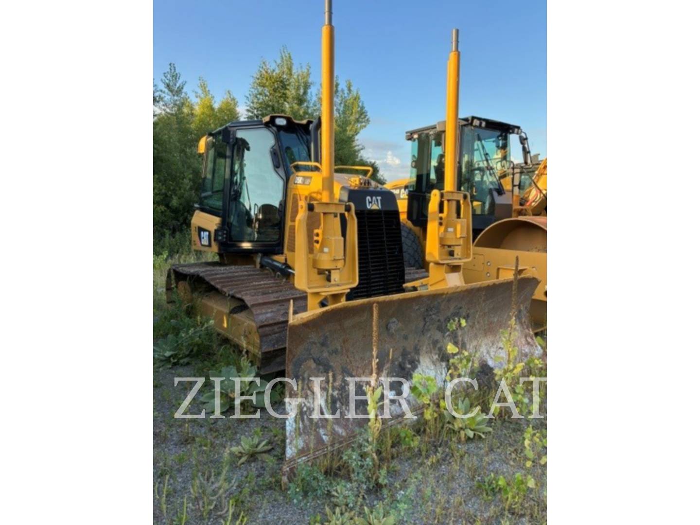 Caterpillar D5K2LGP, 320 hours, S/N: KY202875, 2017 - Image 2