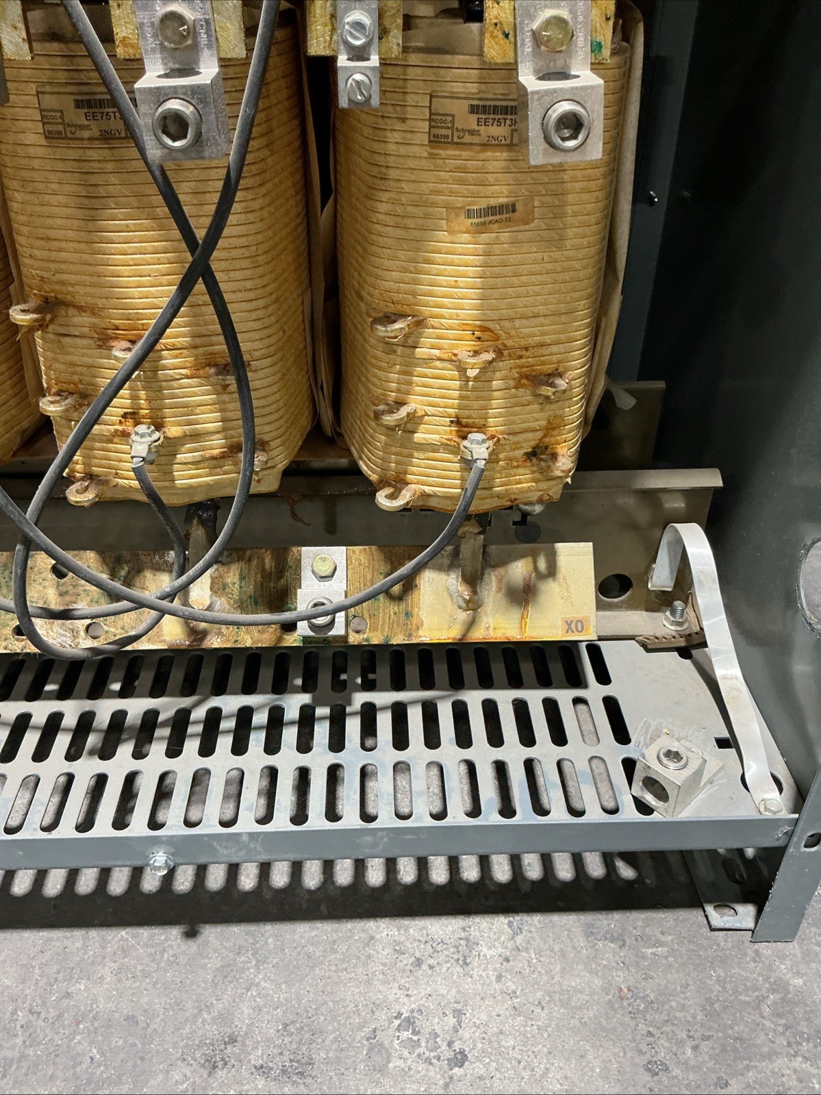 75 KVA 480 Primary, 208Y/120 Secondary, Square D EE75T3H, Dry Type Transformer, 3PH, 60 Hz - Image 9