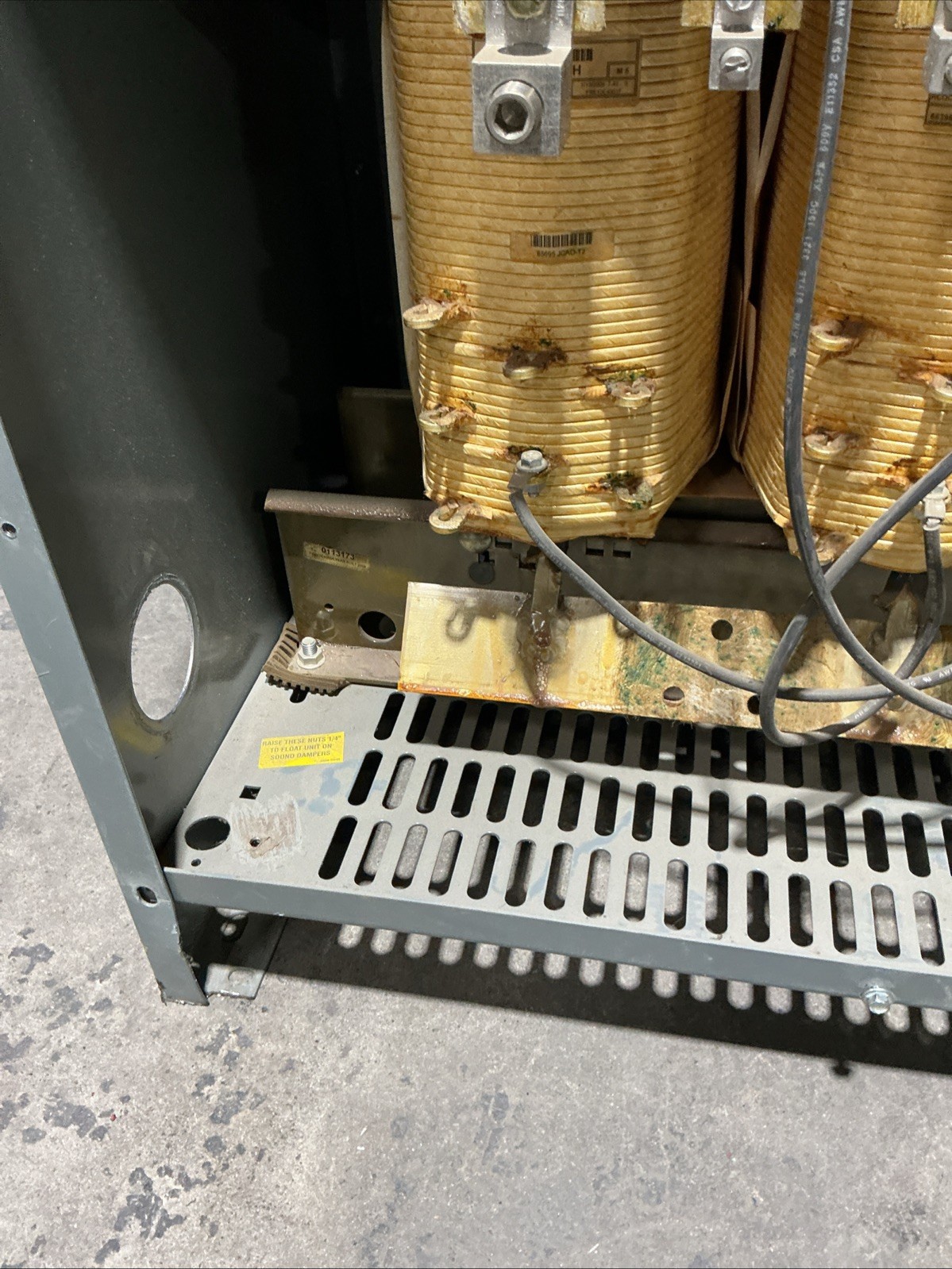75 KVA 480 Primary, 208Y/120 Secondary, Square D EE75T3H, Dry Type Transformer, 3PH, 60 Hz - Image 10