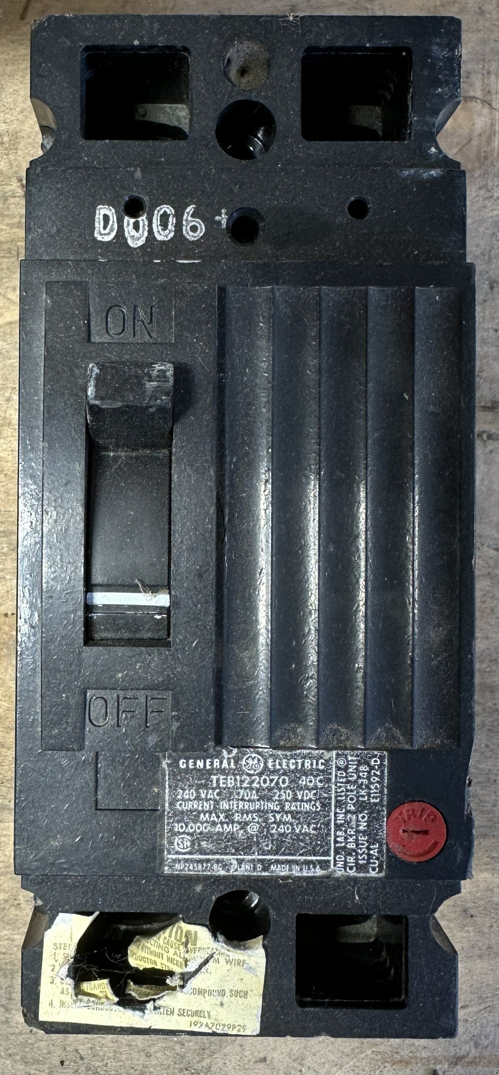 70 Amps, General Electric, TEB122070, Type TEB, Molded Case Circuit Breaker, 2-Pole, 240 VAC / 250 VDC - Image 2