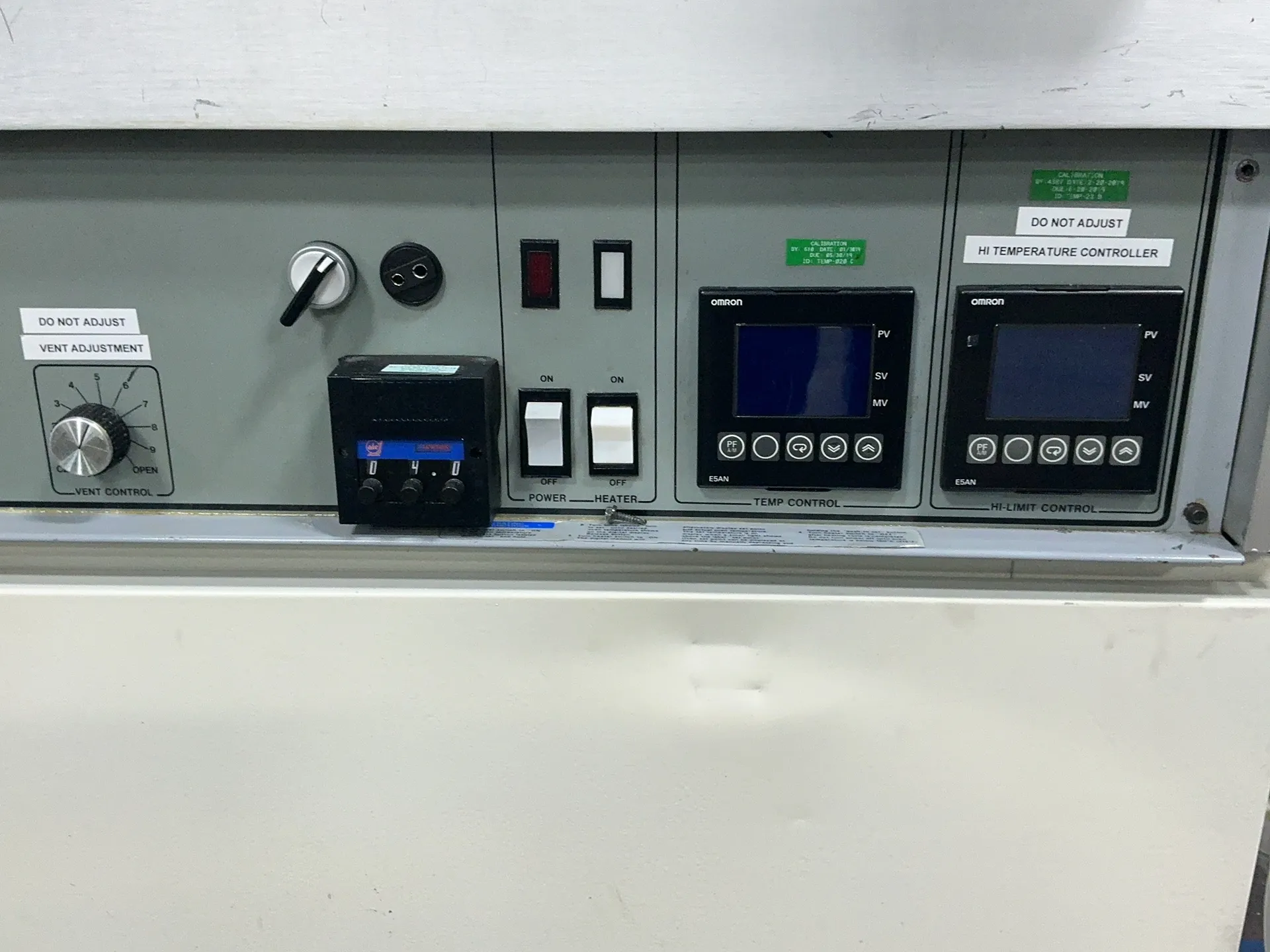 20" x 17" x 26", Despatch #LCC1-54-2, oven, 500°F, 6000 width, 27.1 A, 240 V. - Image 2