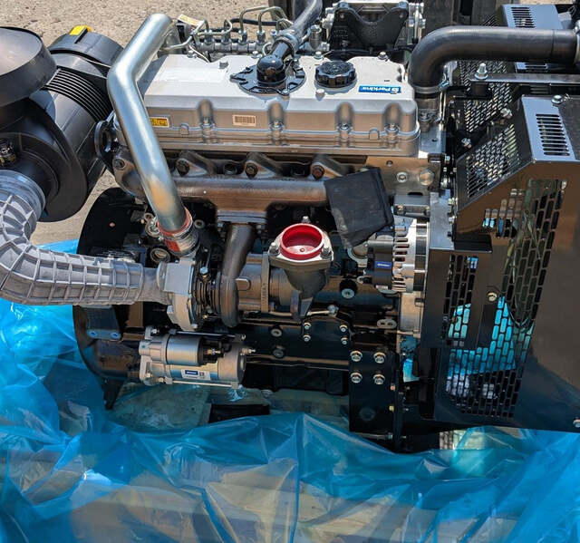 95 HP Perkins, 4 cylinder diesel engine, engine family 1104D-E44T, generator spec ECM, EPA Tier 3, 71 KW @ - Image 6