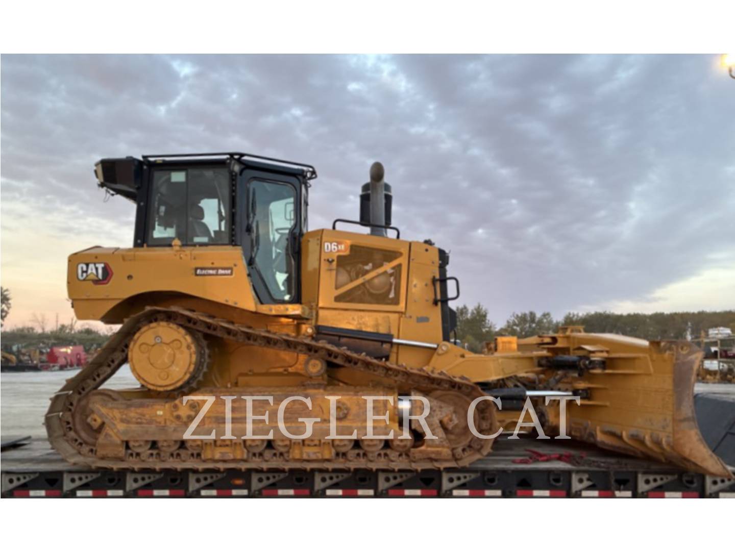 Caterpillar D6XE, 4492 hours, S/N: LRG01200, 2024 - Image 6