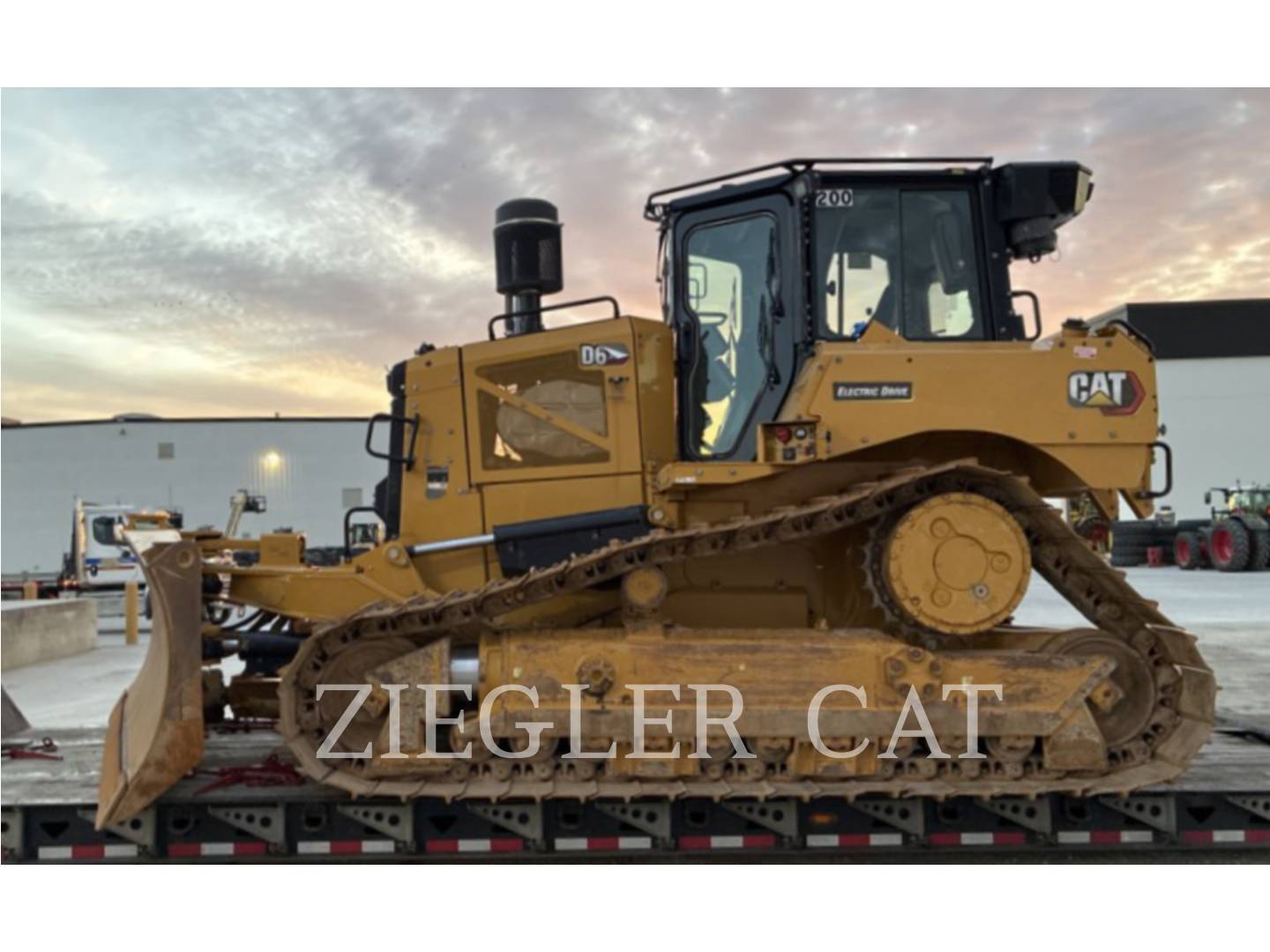 Caterpillar D6XE, 4492 hours, S/N: LRG01200, 2024 - Image 7