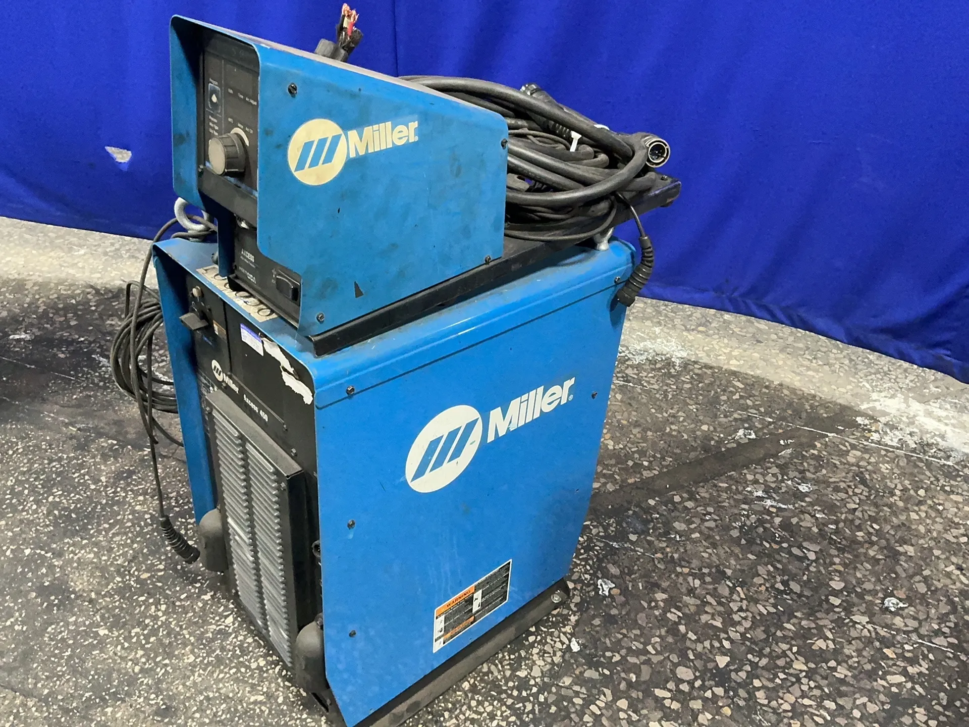 Miller #AXCESS-450, Welder, 600 Amps, w/ 40 V. wire feeder, Multi-Voltage - Image 1