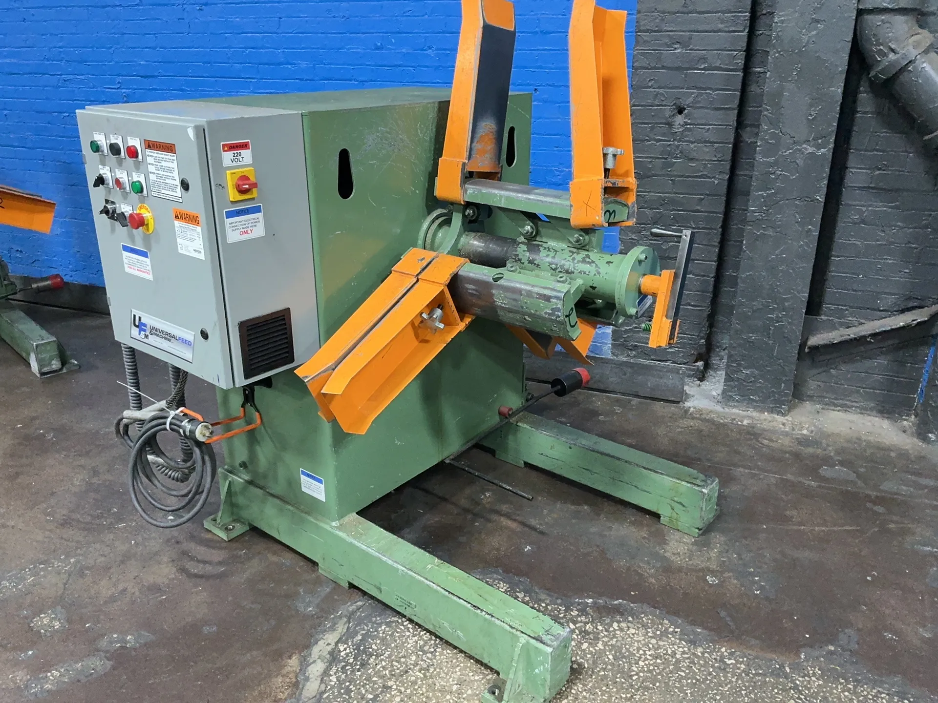 4000 lb. Universal Feed & Machine #PR46M12, Coil Reel, hand held controller - Image 2