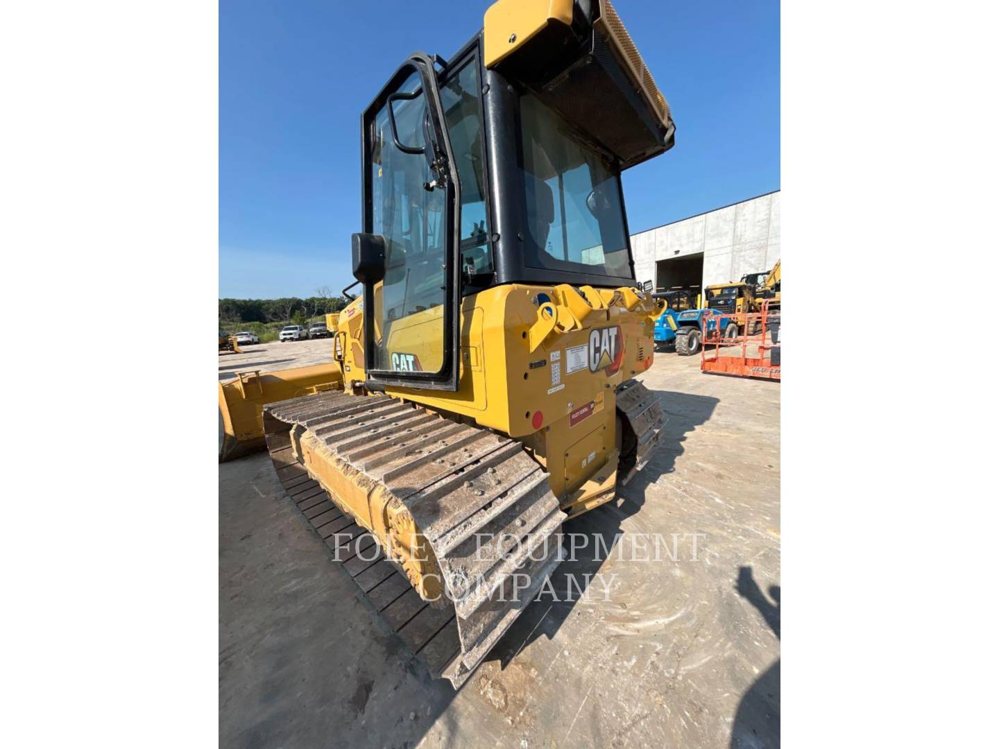 Caterpillar D3-12LGI, 1865 hours, S/N: XKY04917, 2023 - Image 3