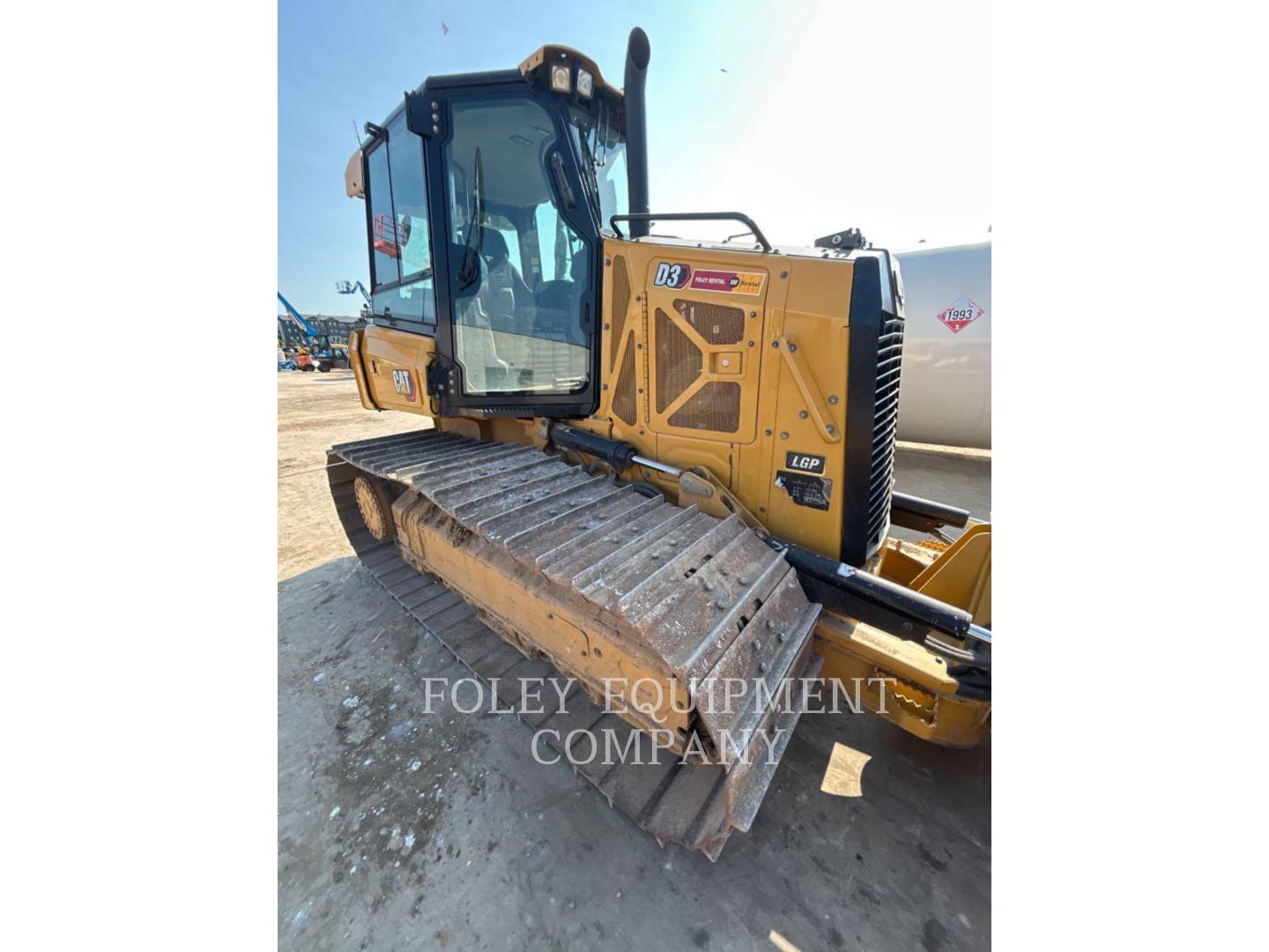 Caterpillar D3-12LGI, 1865 hours, S/N: XKY04917, 2023 - Image 4
