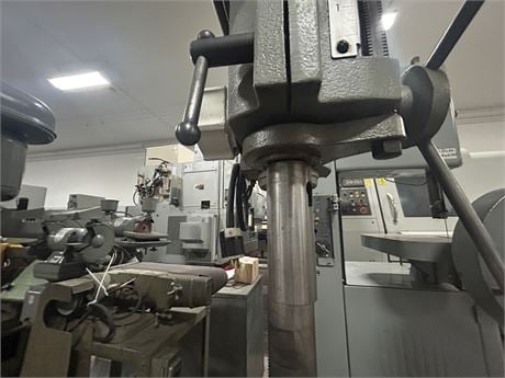 20" Clausing #2274, drill press, .875" capacity, #3 MT, 6.5" quill stroke, 150-2000 RPM, 22" x19.5" tbl., 1.5 - Image 5