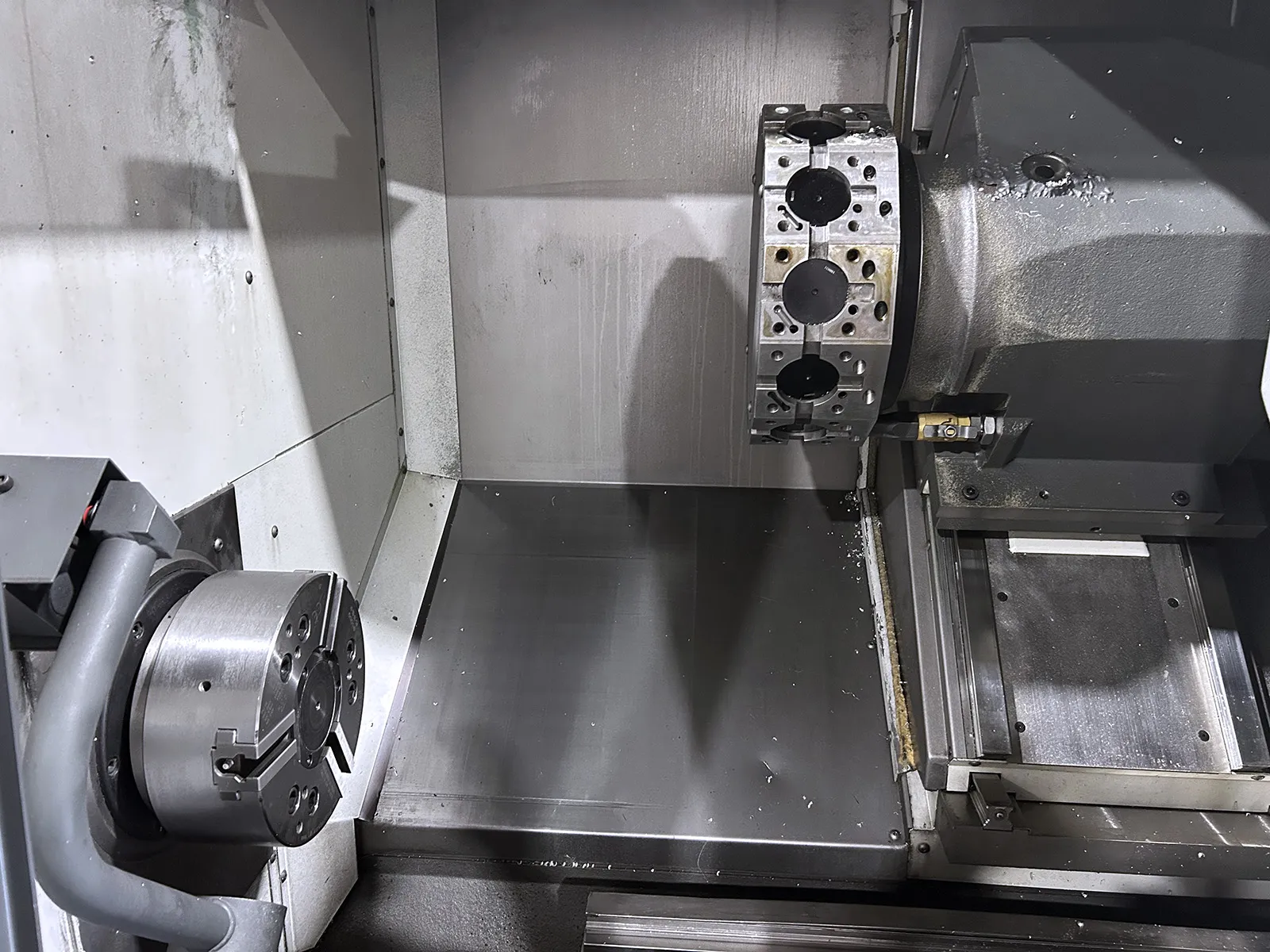 Haas #DS-30Y, CNC dual spindle lathe, Y-Axis, 21" swing, 13.75" turning diameter, 32.5" length, 10" chuck, 3" - Image 4